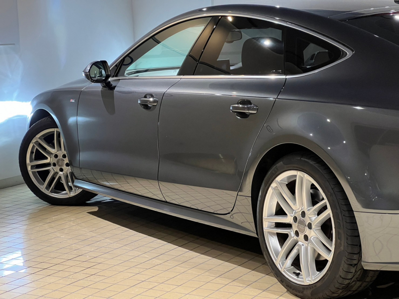 アウディ A7 中古車
