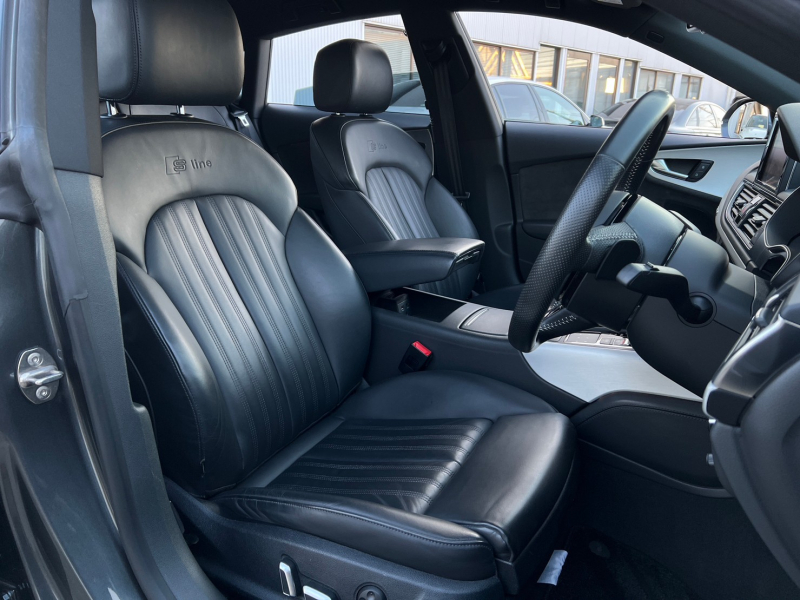 アウディ A7 中古車