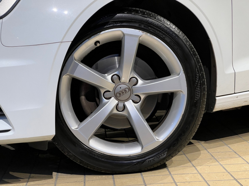 アウディ A3 中古車