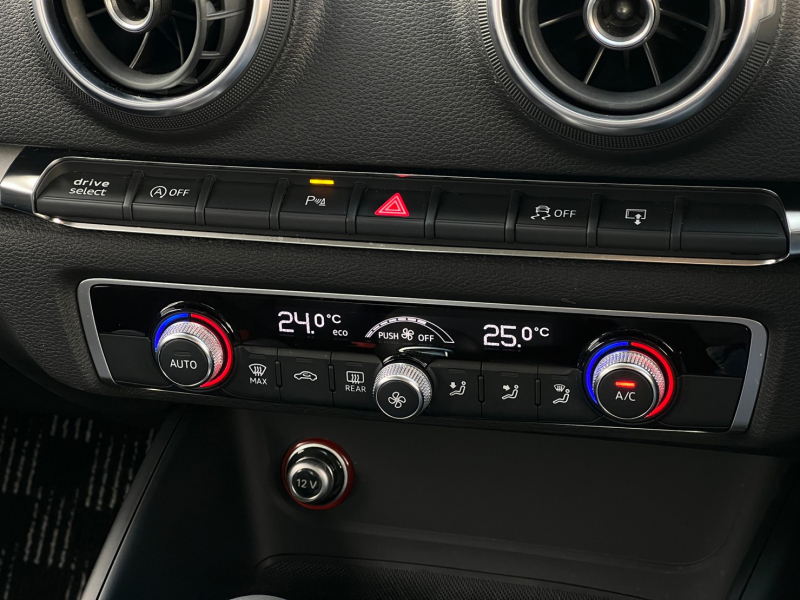 アウディ A3 中古車