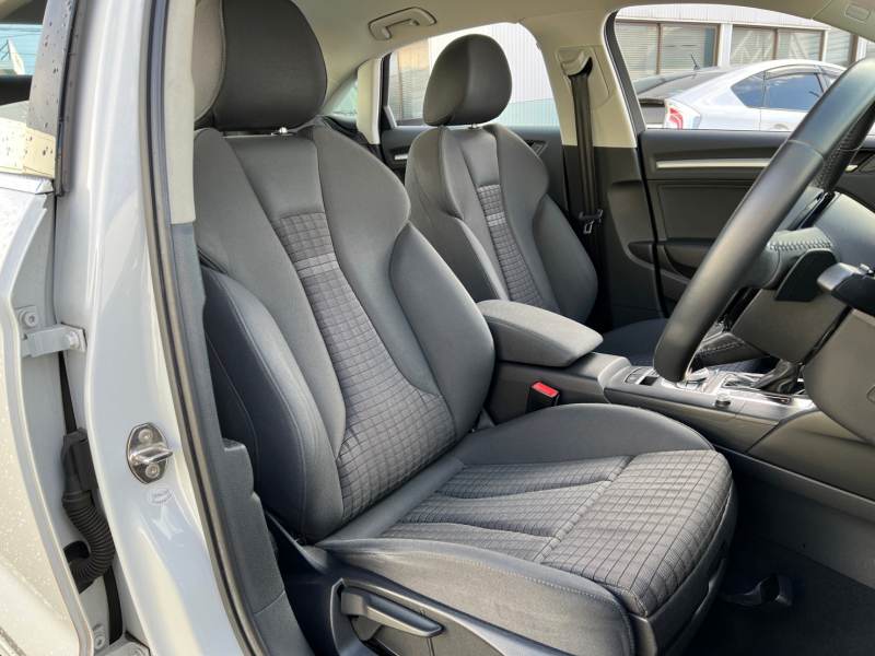 アウディ A3 中古車
