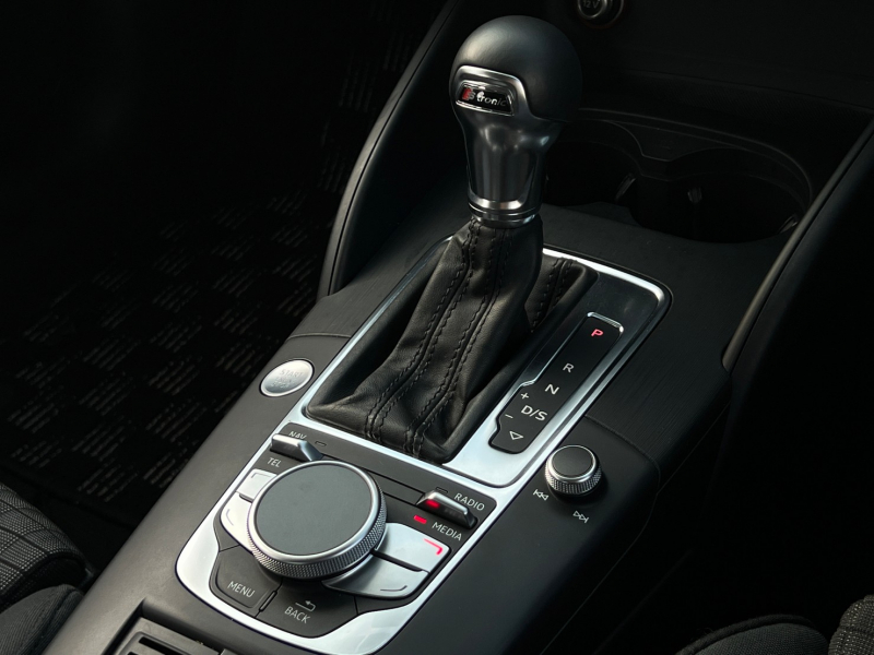 アウディ A3 中古車