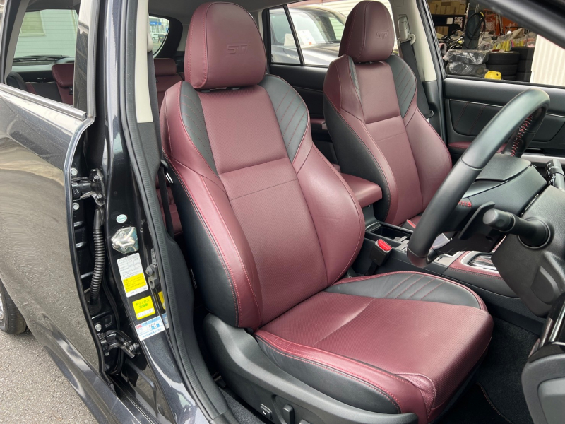 スバル レヴォーグ 中古車