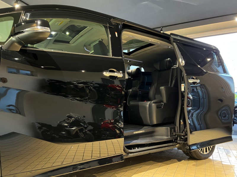 トヨタ アルファード 中古車