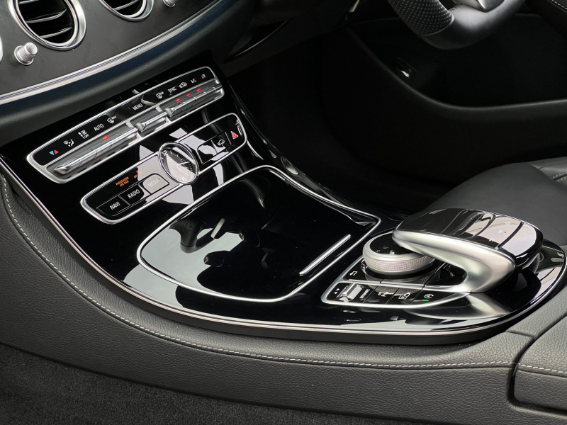 メルセデスベンツ Eクラス 中古車