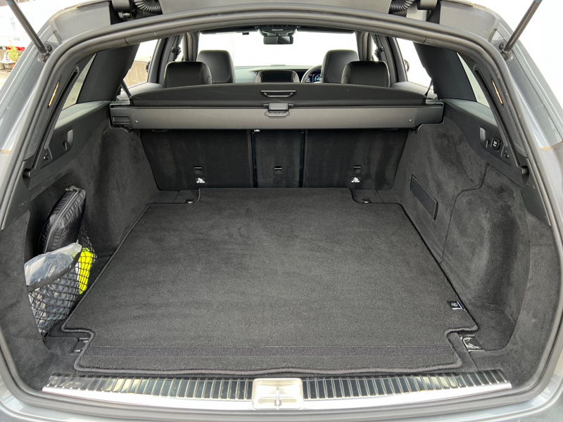 メルセデスベンツ Eクラス 中古車