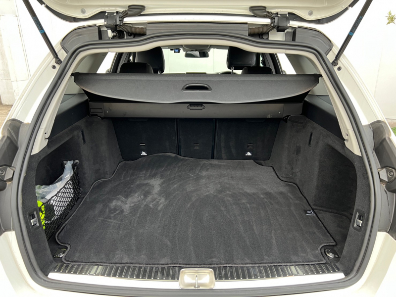 メルセデスベンツ Cクラス 中古車