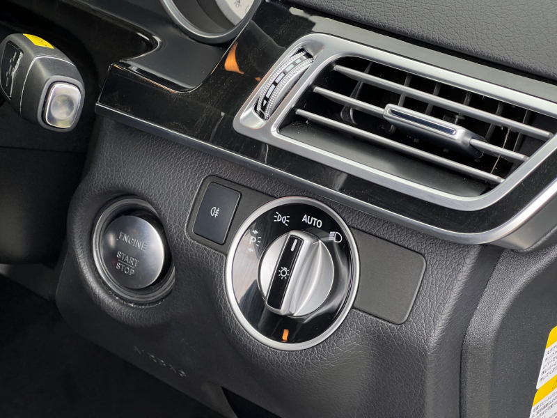 メルセデスベンツ Eクラス 中古車