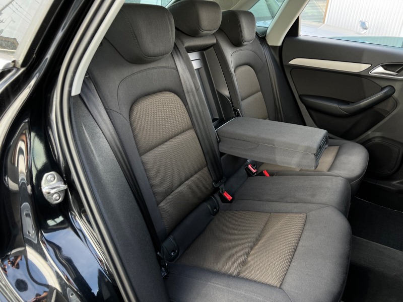 アウディ Q3 中古車