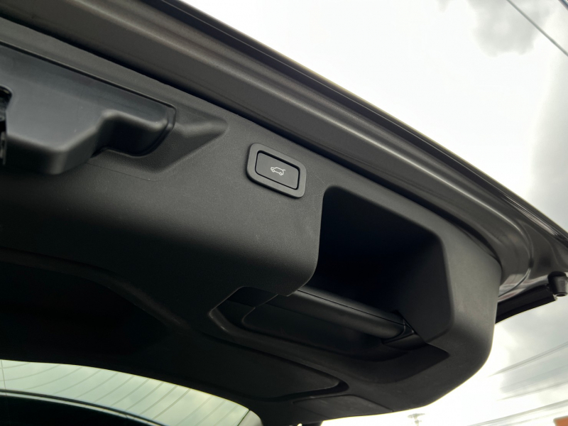 ランドローバー ディスカバリースポーツ 中古車