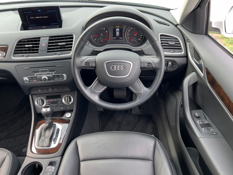 アウディ Q3 中古車