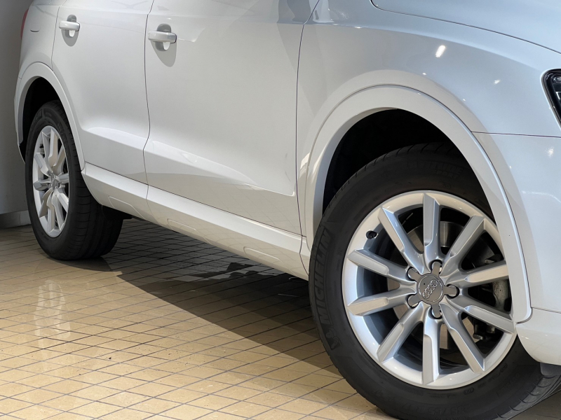 アウディ Q3 中古車