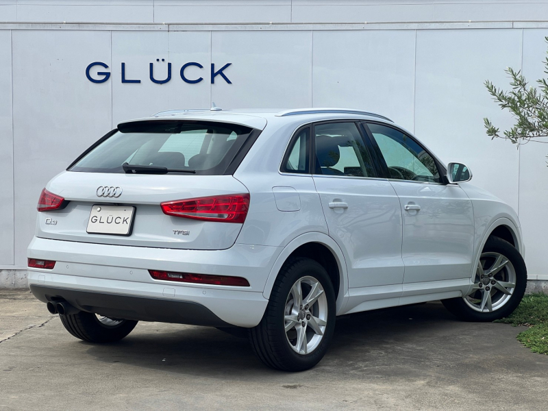 アウディ Q3 中古車