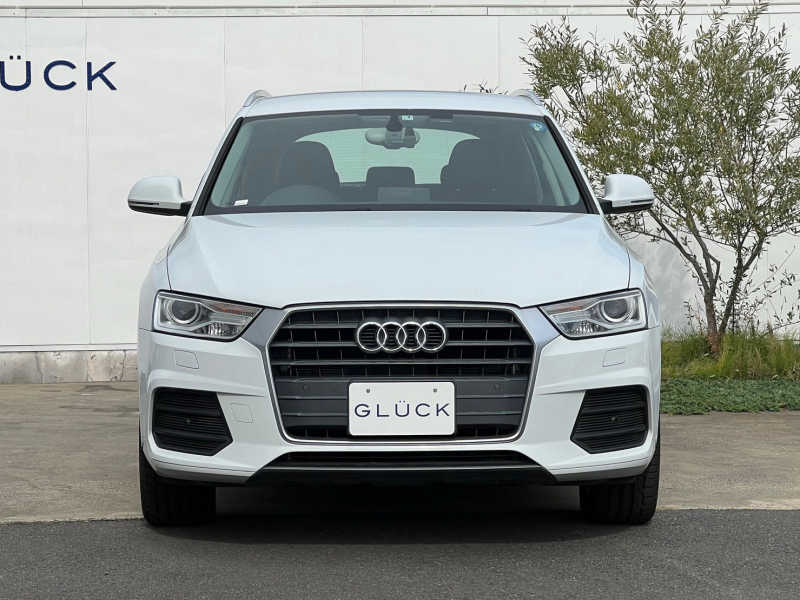 アウディ Q3 中古車