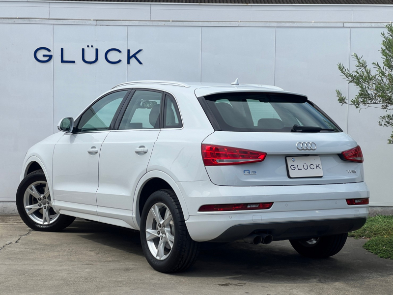 アウディ Q3 中古車