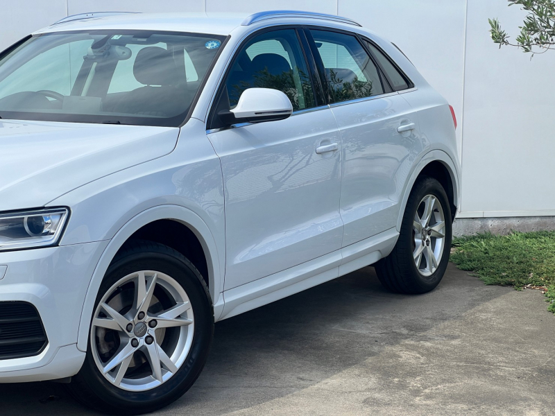 アウディ Q3 中古車