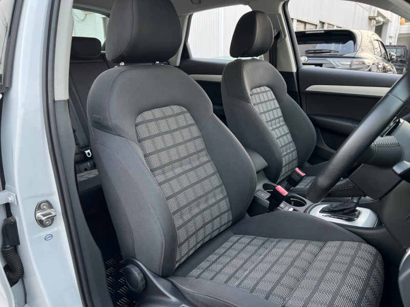 アウディ Q3 中古車