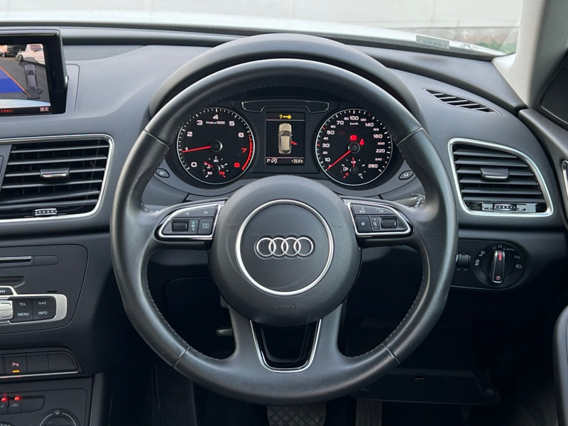 アウディ Q3 中古車