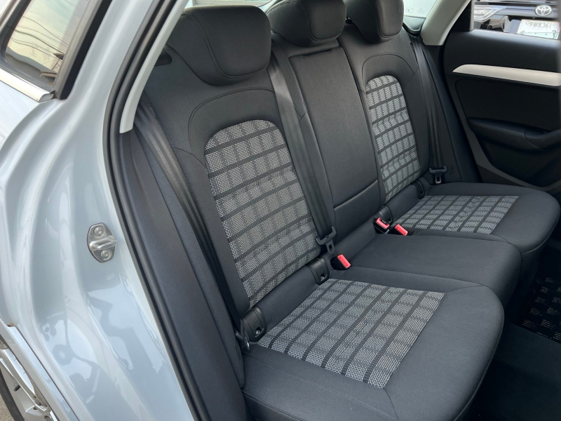 アウディ Q3 中古車