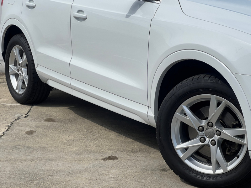 アウディ Q3 中古車
