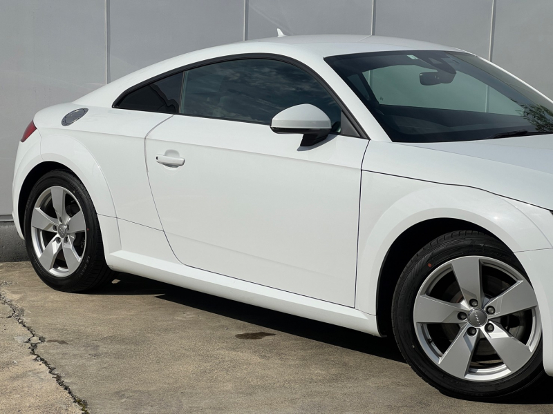 アウディ TTクーペ 中古車