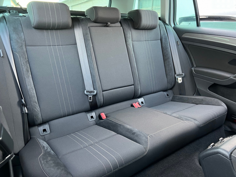 フォルクスワーゲン ゴルフ 中古車