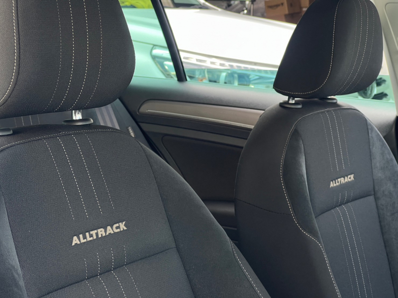 フォルクスワーゲン ゴルフ 中古車