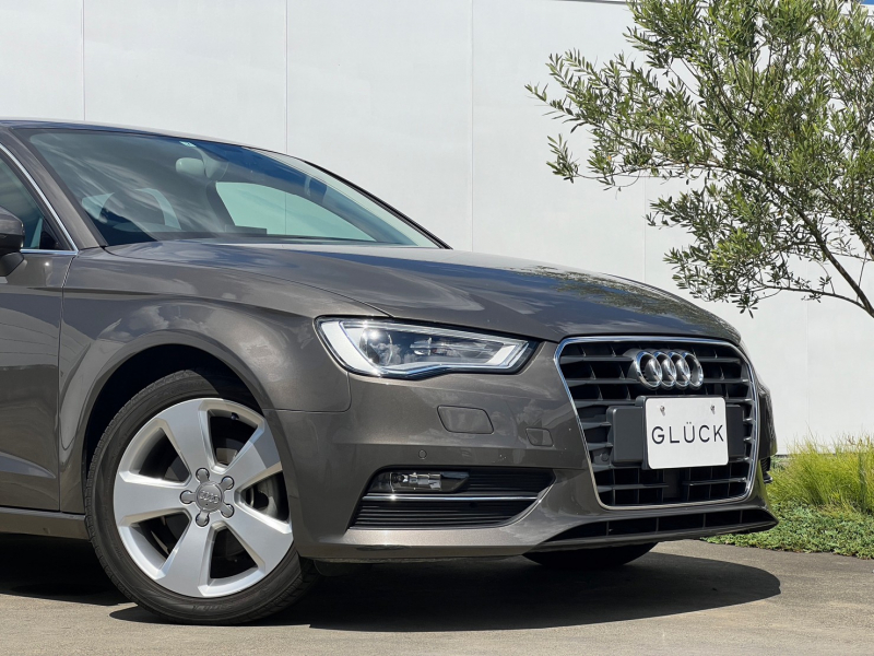 アウディ A3スポーツバック 中古車