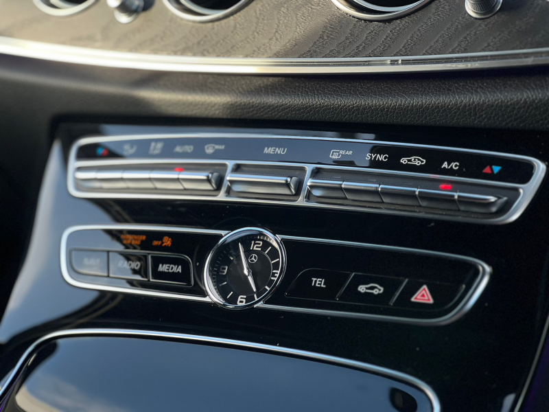 メルセデスベンツ Eクラス 中古車