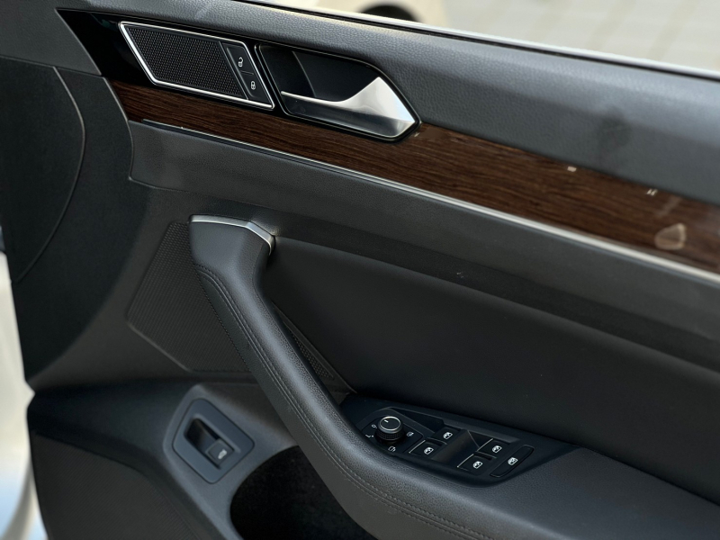 フォルクスワーゲン パサートヴァリアント 中古車