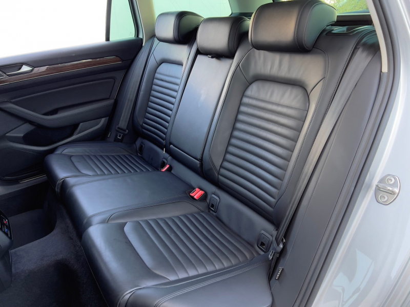 フォルクスワーゲン パサートヴァリアント 中古車