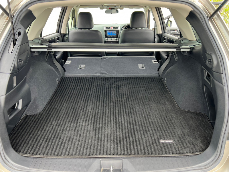 スバル アウトバック 中古車