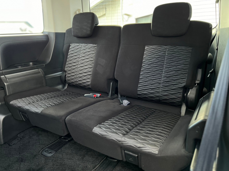 三菱 デリカD:5 中古車