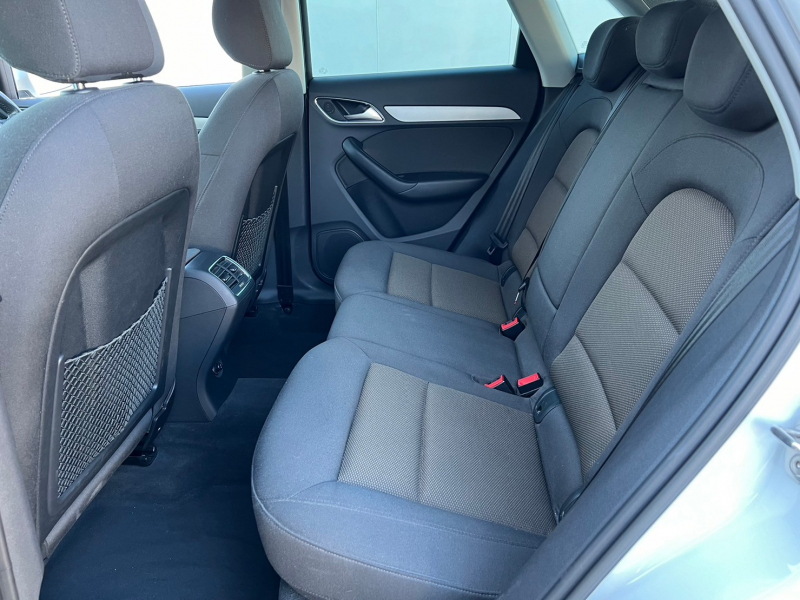 アウディ Q3 中古車