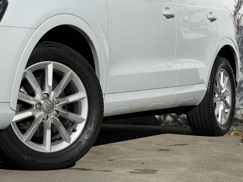 アウディ Q3 中古車