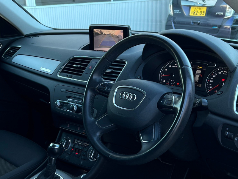 アウディ Q3 中古車