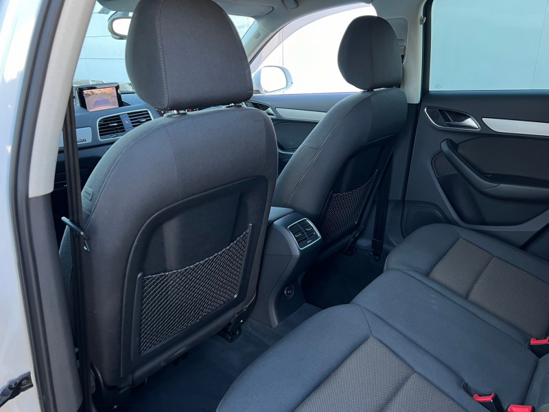 アウディ Q3 中古車