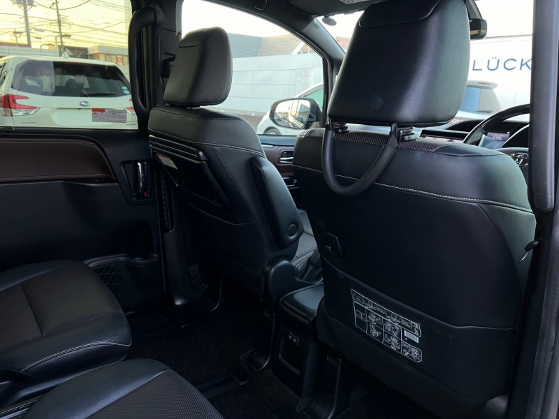 トヨタ エスクァイア 中古車
