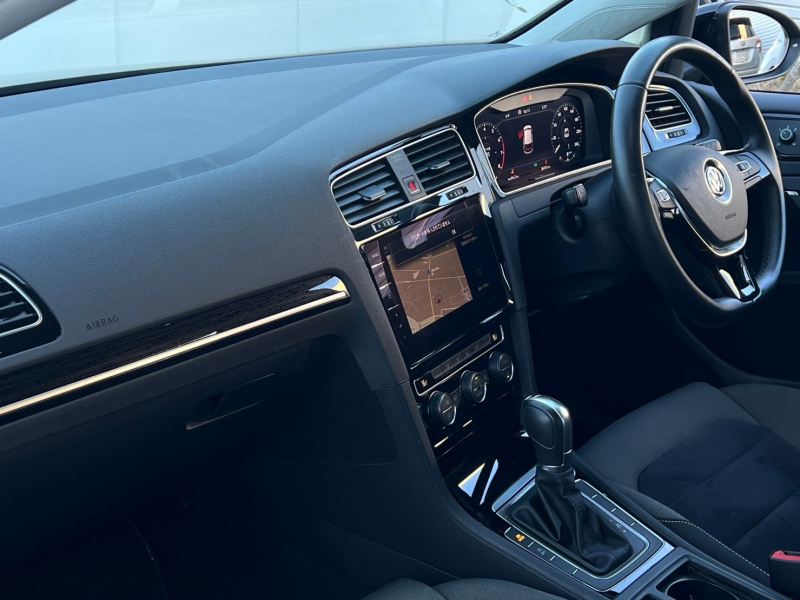 フォルクスワーゲン ゴルフ 中古車