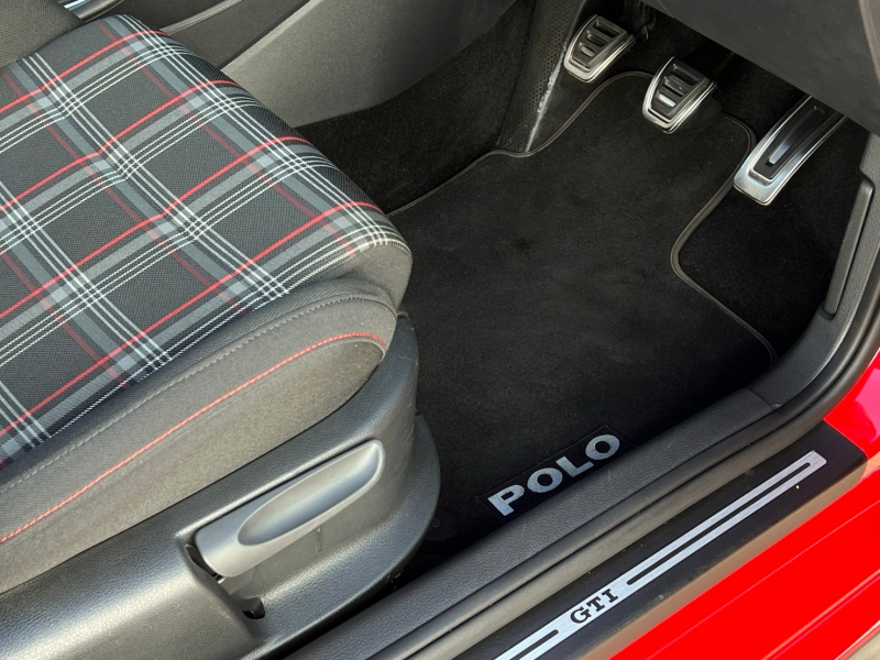 フォルクスワーゲン ポロ 中古車