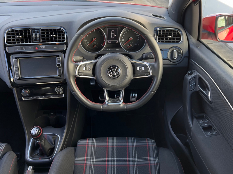 フォルクスワーゲン ポロ 中古車