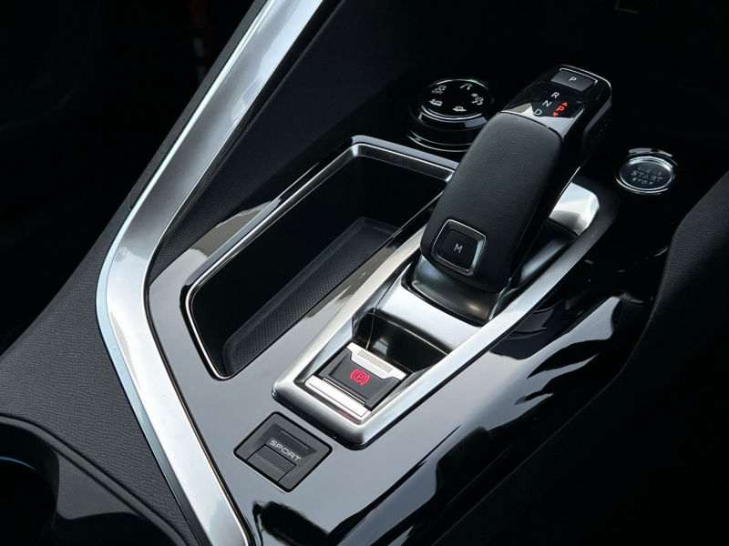 プジョー 3008 中古車