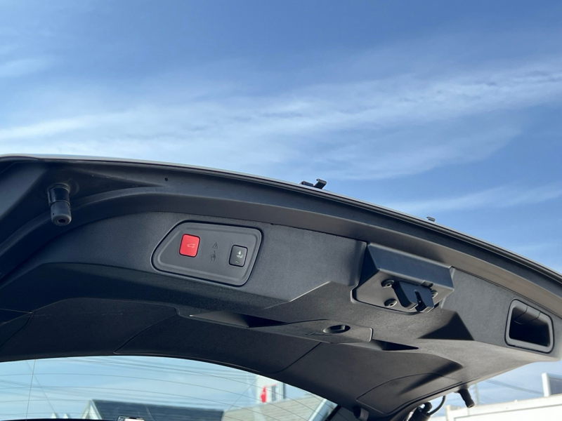 プジョー 3008 中古車