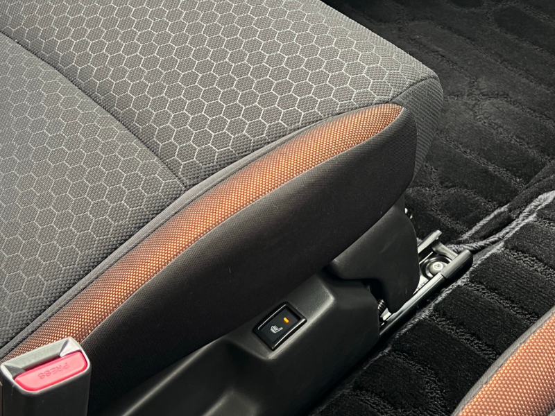スズキ クロスビー 中古車