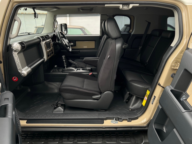 トヨタ FJクルーザー 中古車