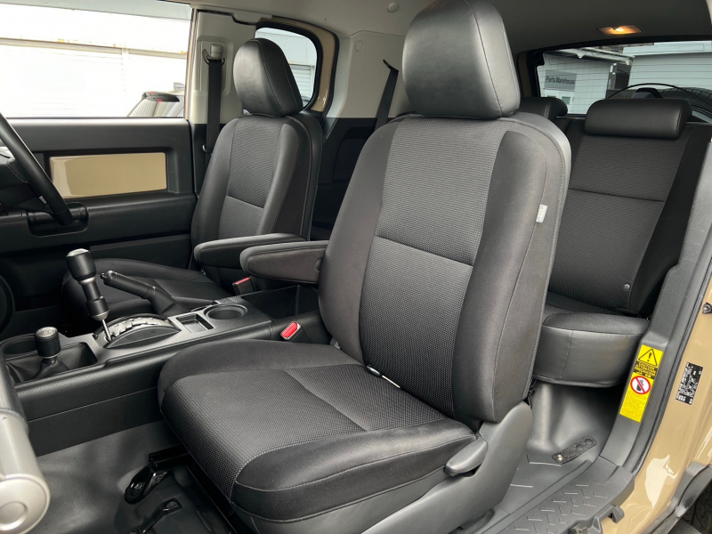 トヨタ FJクルーザー 中古車