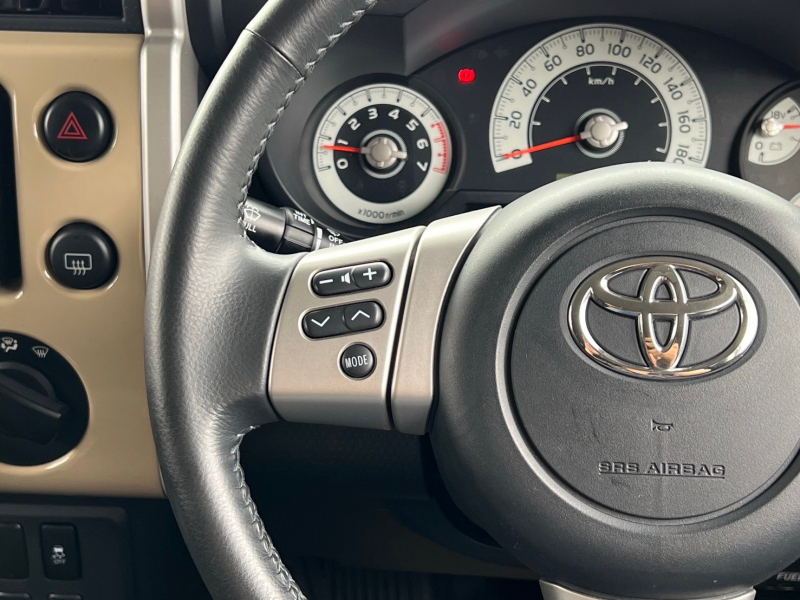 トヨタ FJクルーザー 中古車