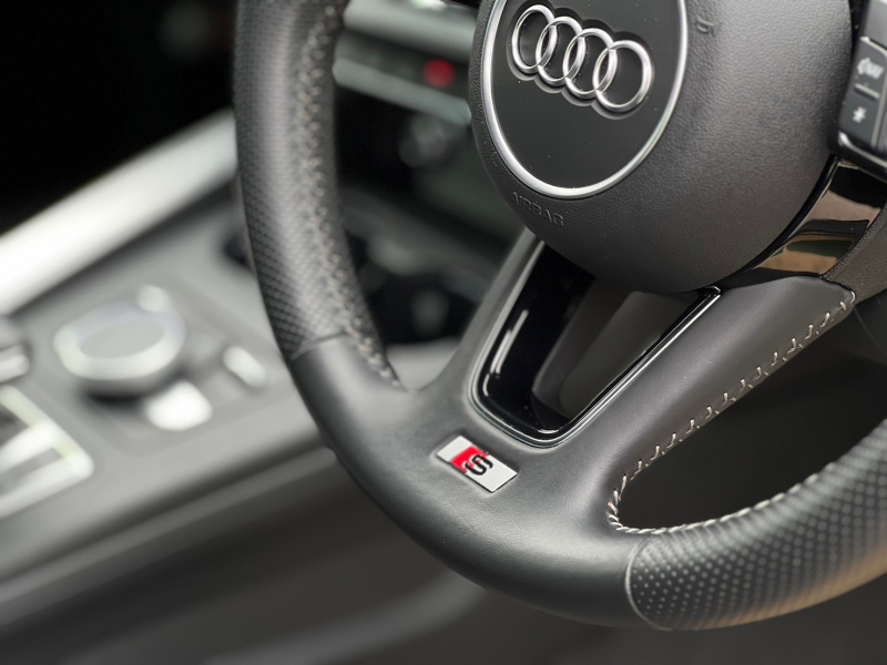 アウディ A5 中古車