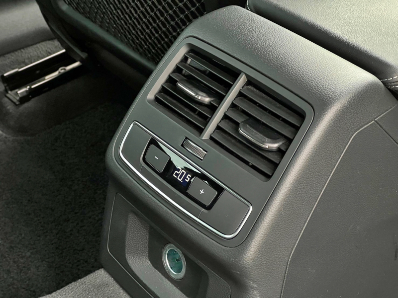 アウディ A5 中古車