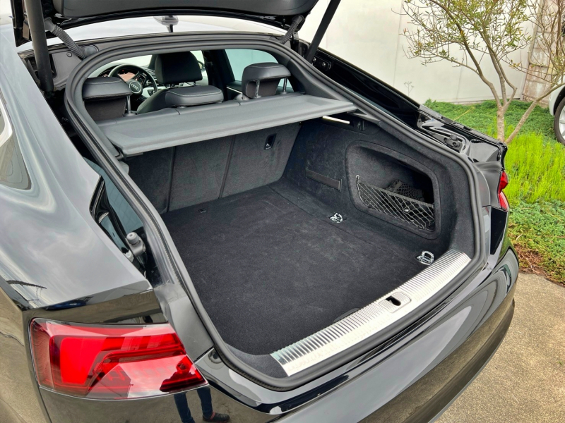 アウディ A5 中古車